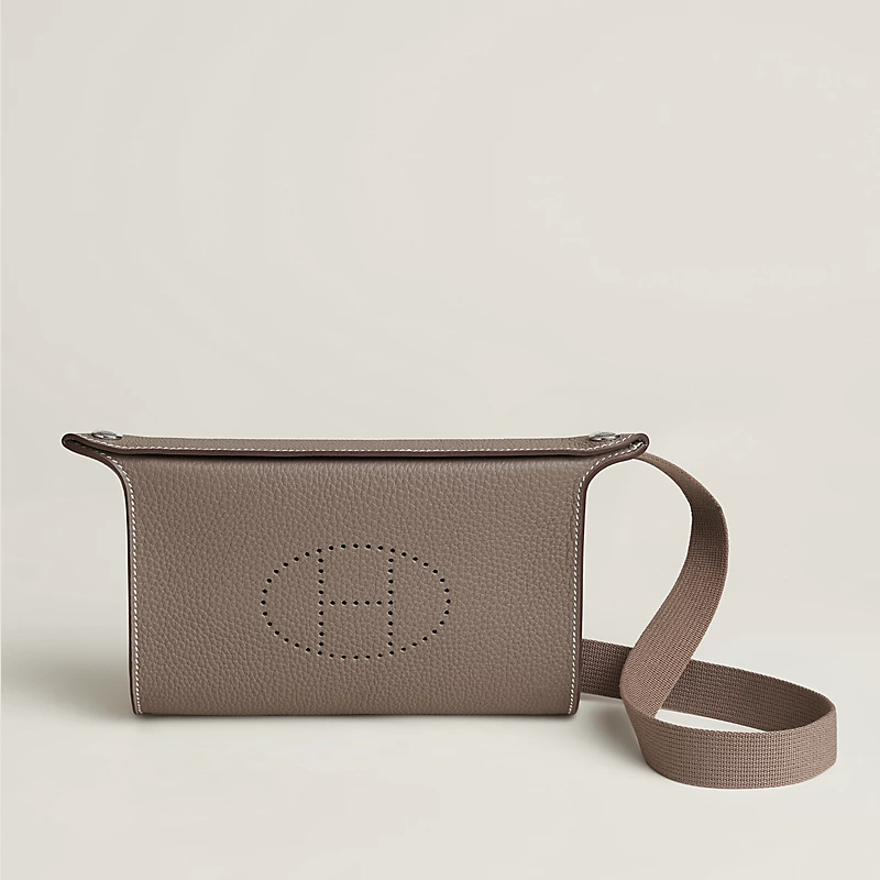 Men's bags and clutches